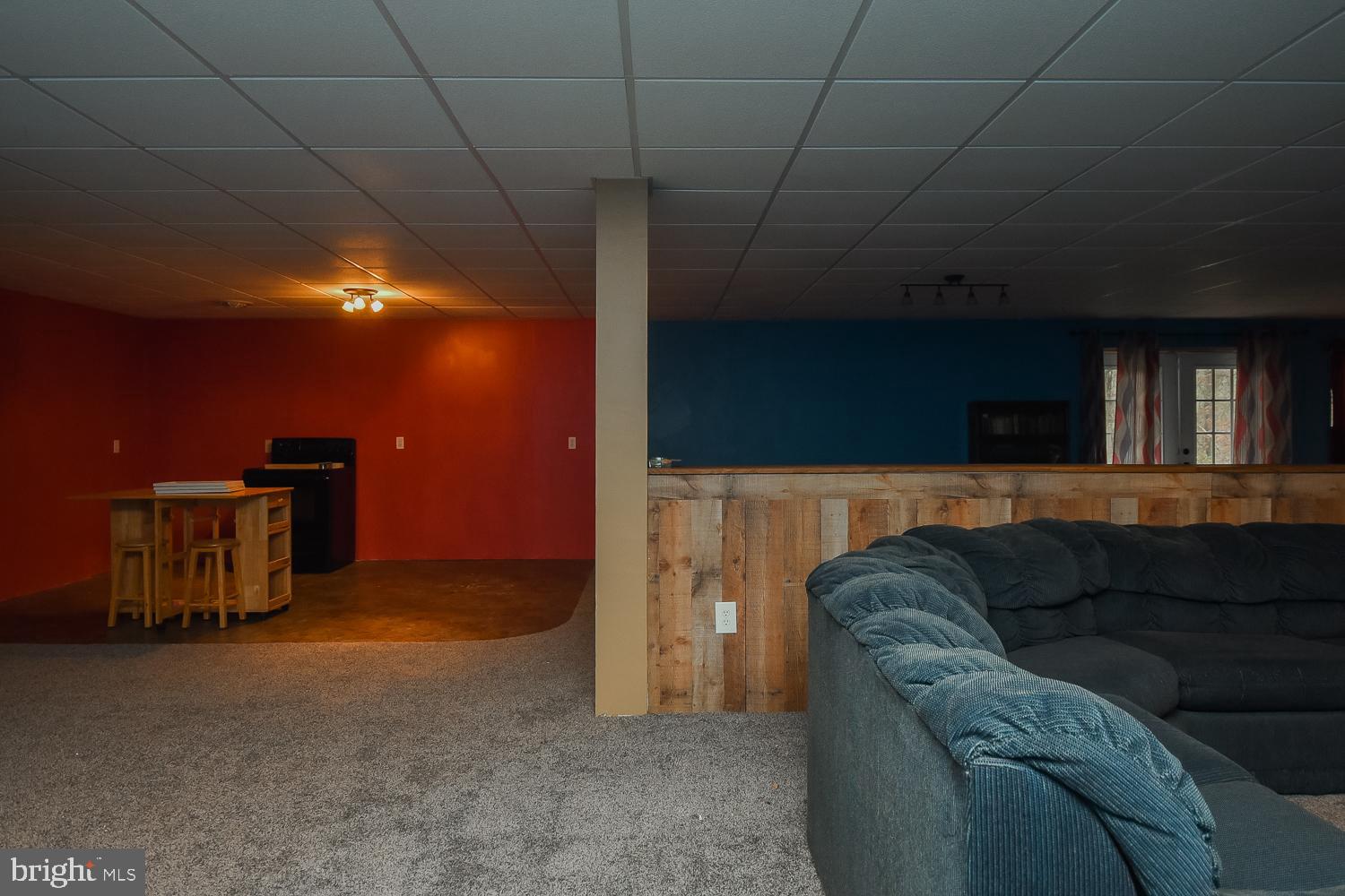 COMMUNITY KNOLLS - Residential