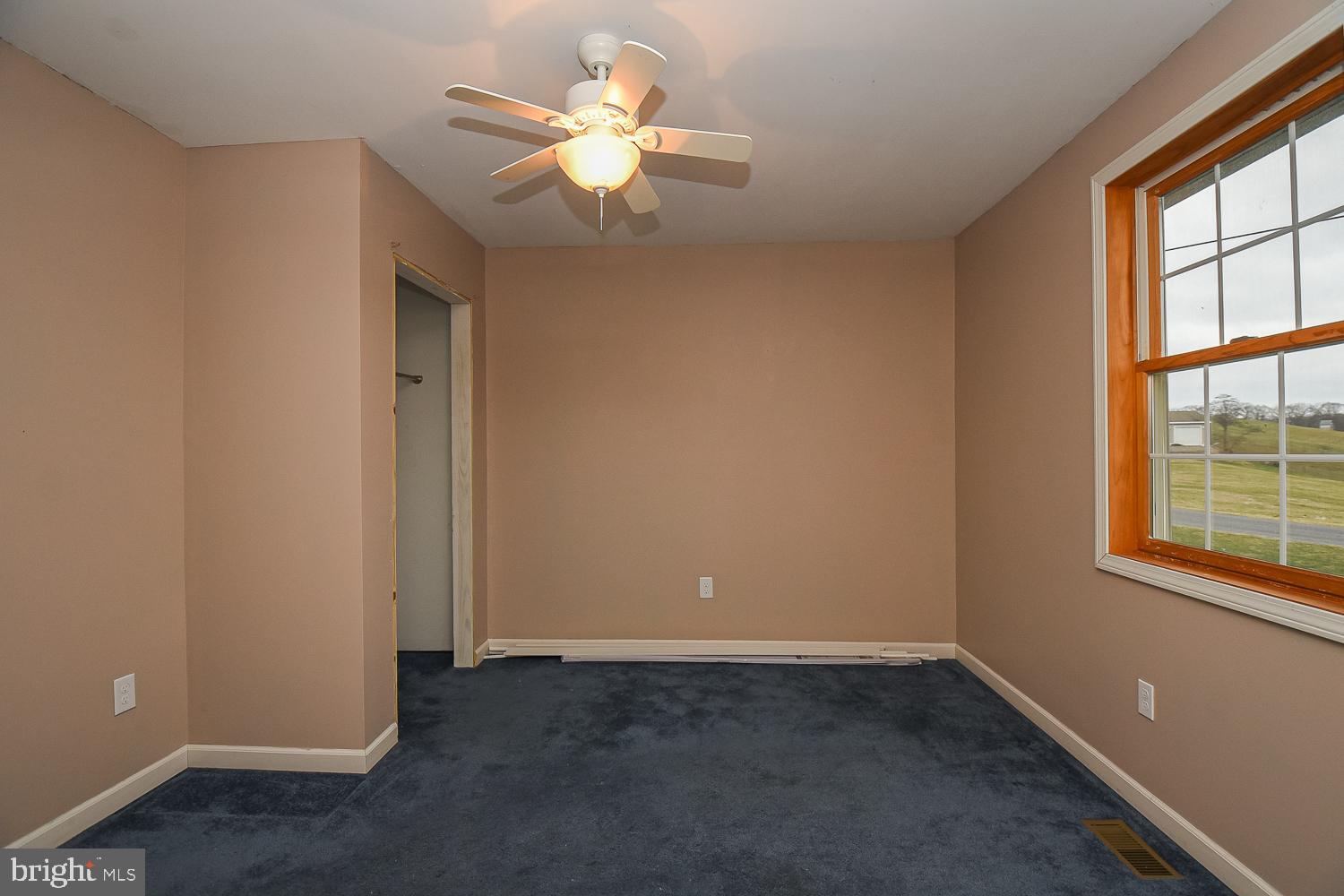 COMMUNITY KNOLLS - Residential