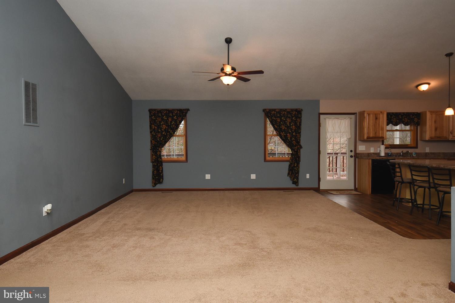 COMMUNITY KNOLLS - Residential