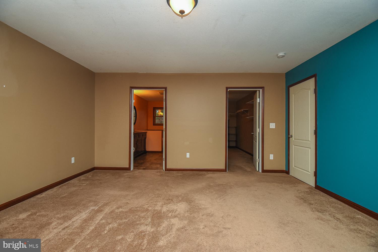 COMMUNITY KNOLLS - Residential