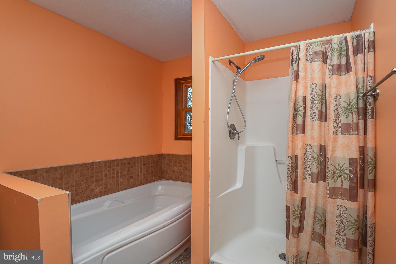 COMMUNITY KNOLLS - Residential