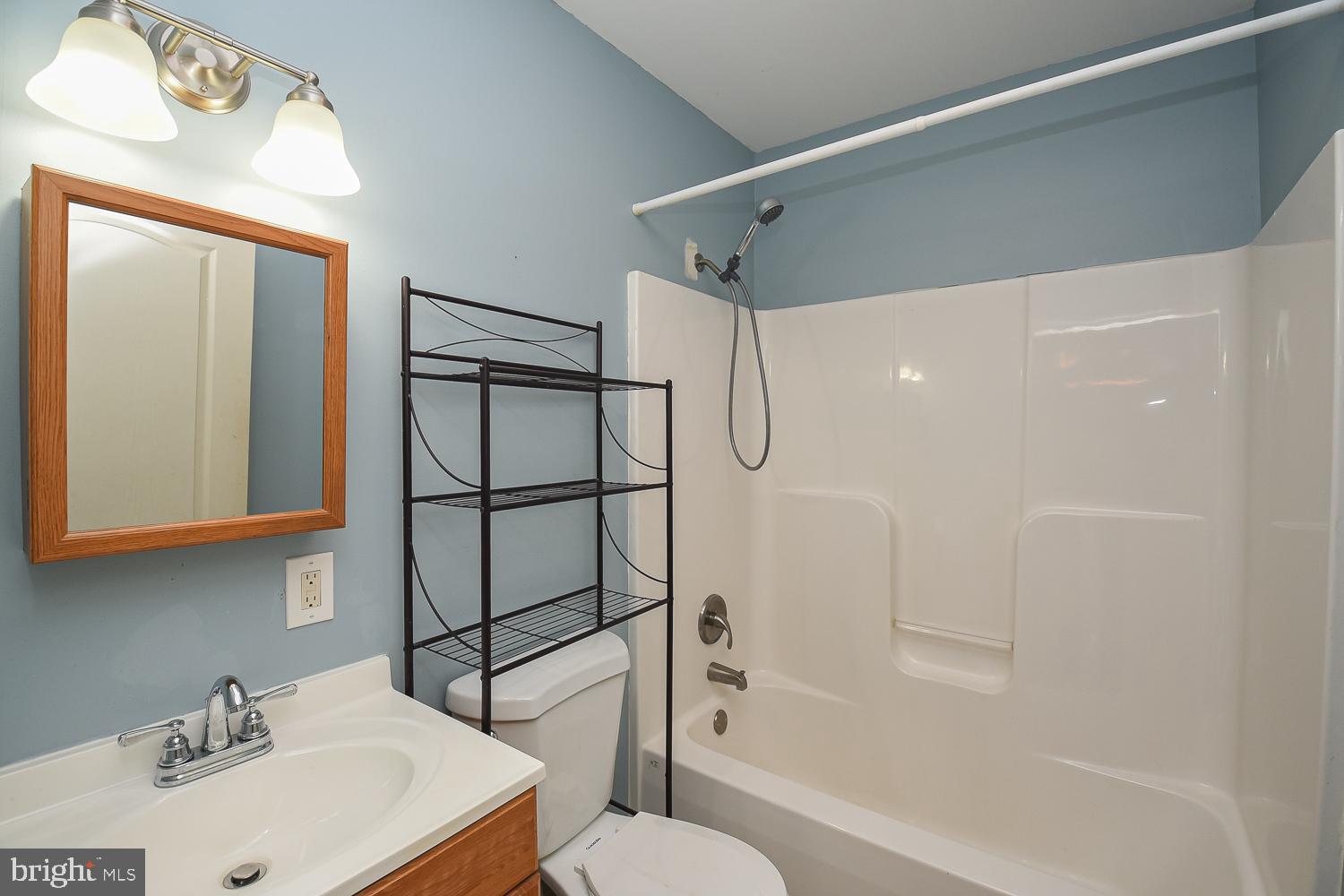 COMMUNITY KNOLLS - Residential