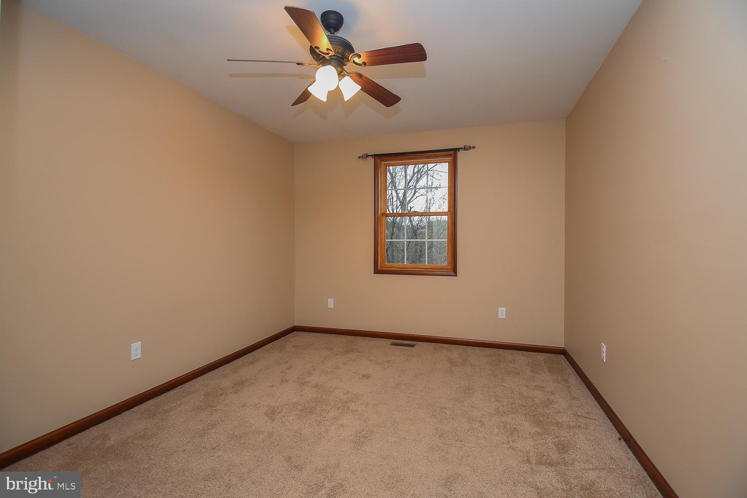 COMMUNITY KNOLLS - Residential