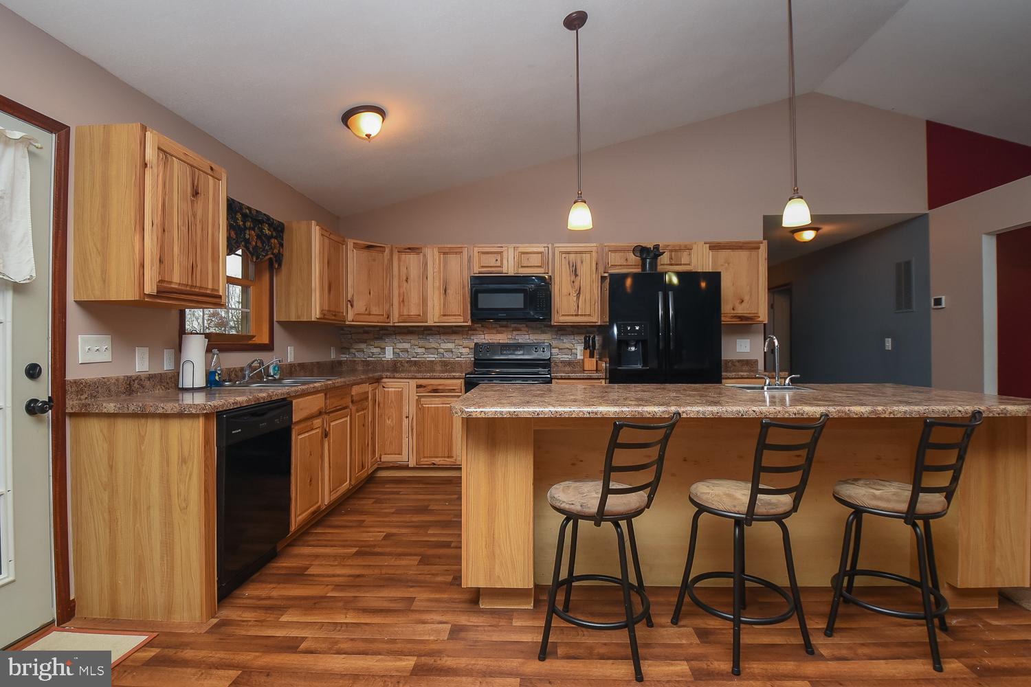 COMMUNITY KNOLLS - Residential