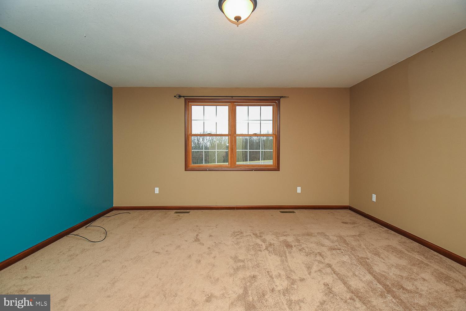 COMMUNITY KNOLLS - Residential