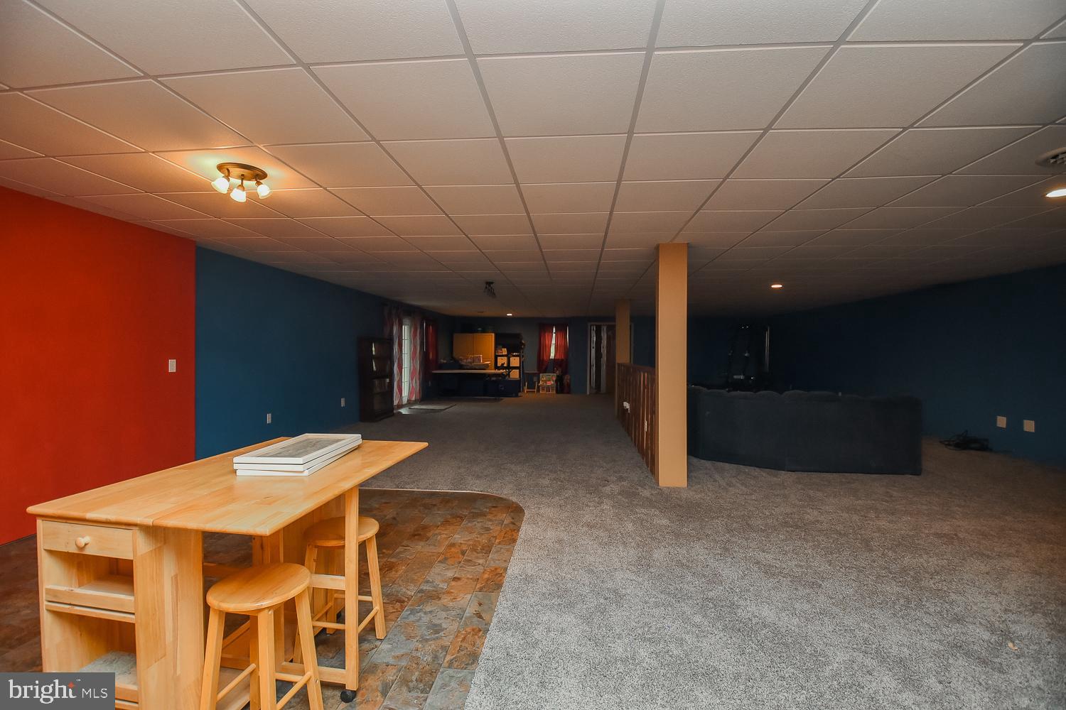 COMMUNITY KNOLLS - Residential