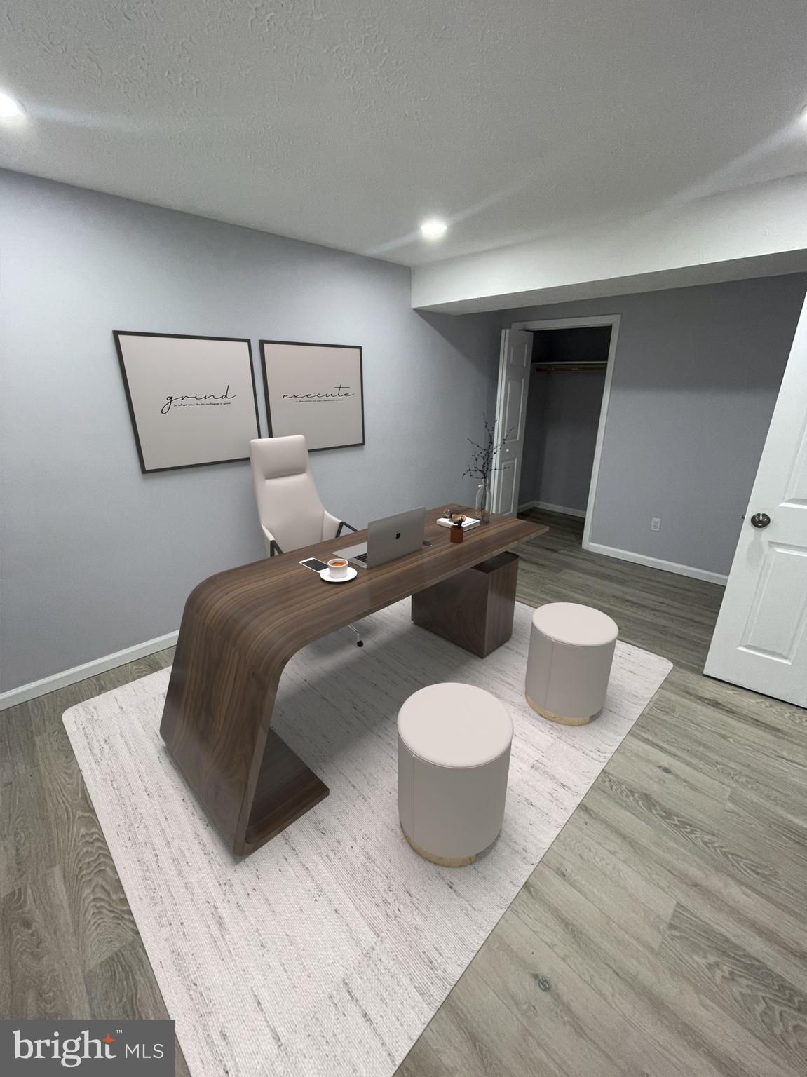 CLINTON WOODS - Residential