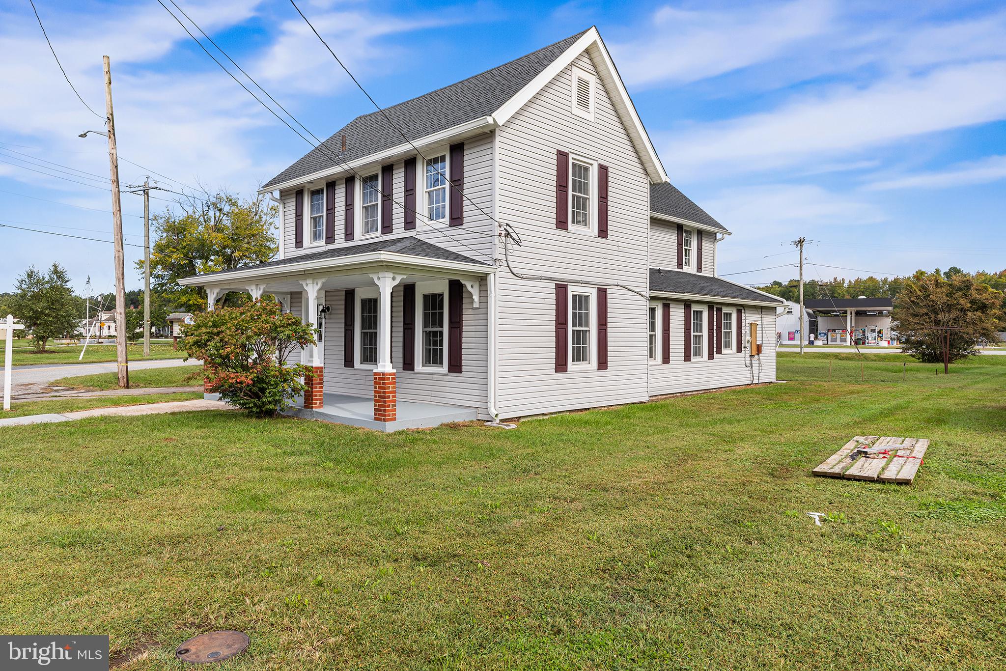 315 RACE STREET