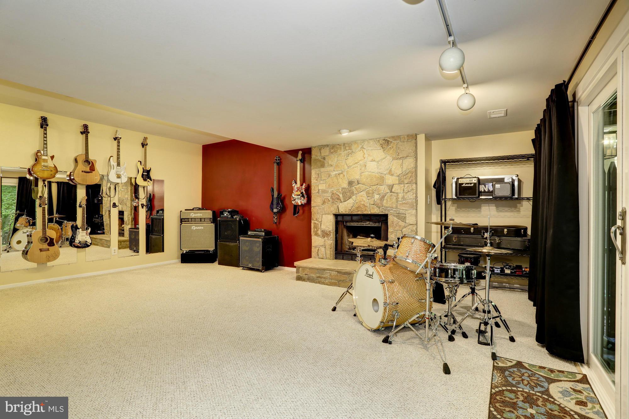 FAWSETT FARMS MANOR - Residential