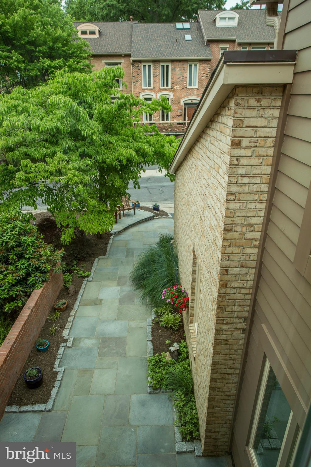 FAWSETT FARMS MANOR - Residential