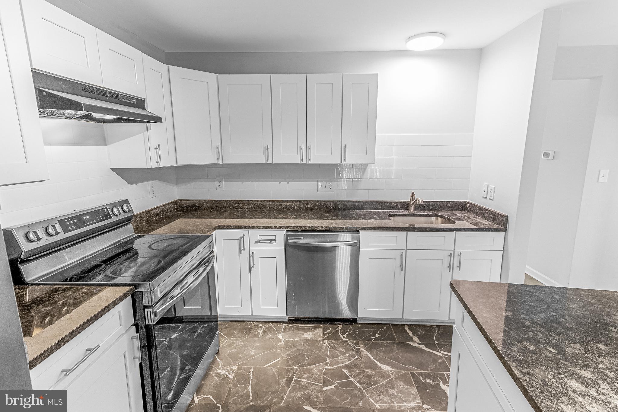 MANOR PARK - Residential