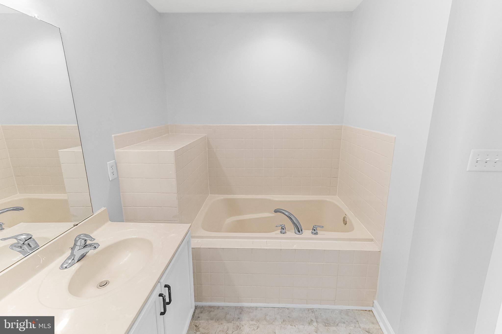 MANOR PARK - Residential