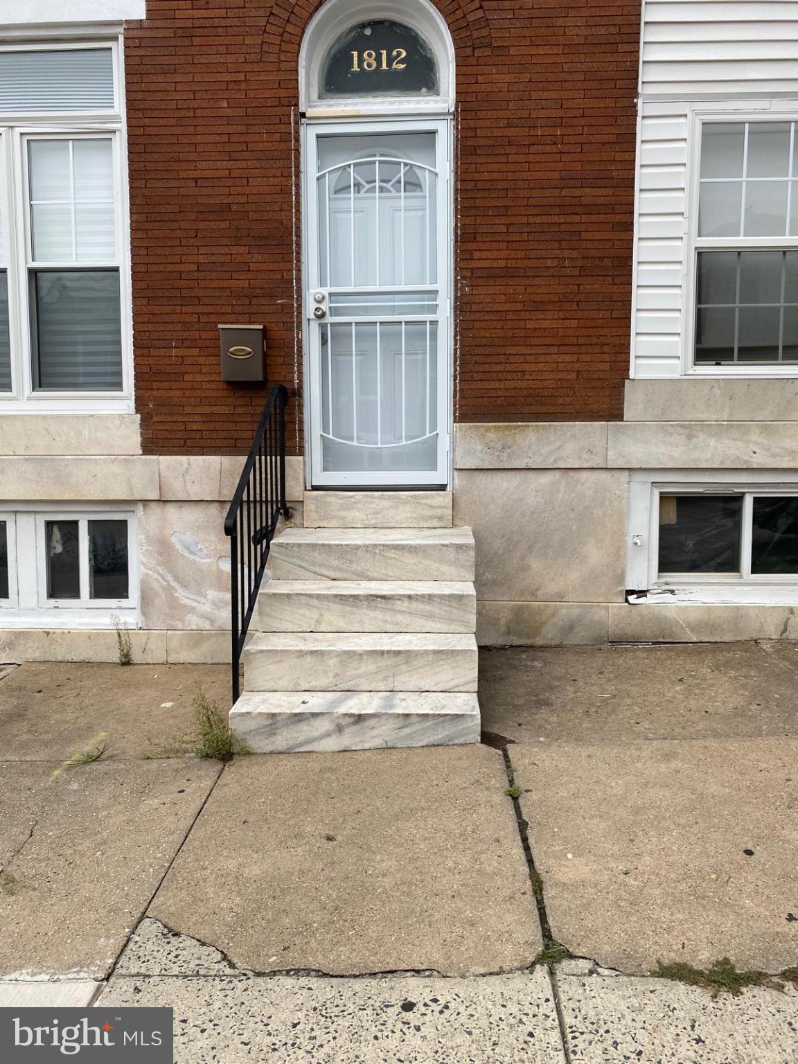 BROADWAY EAST - Residential