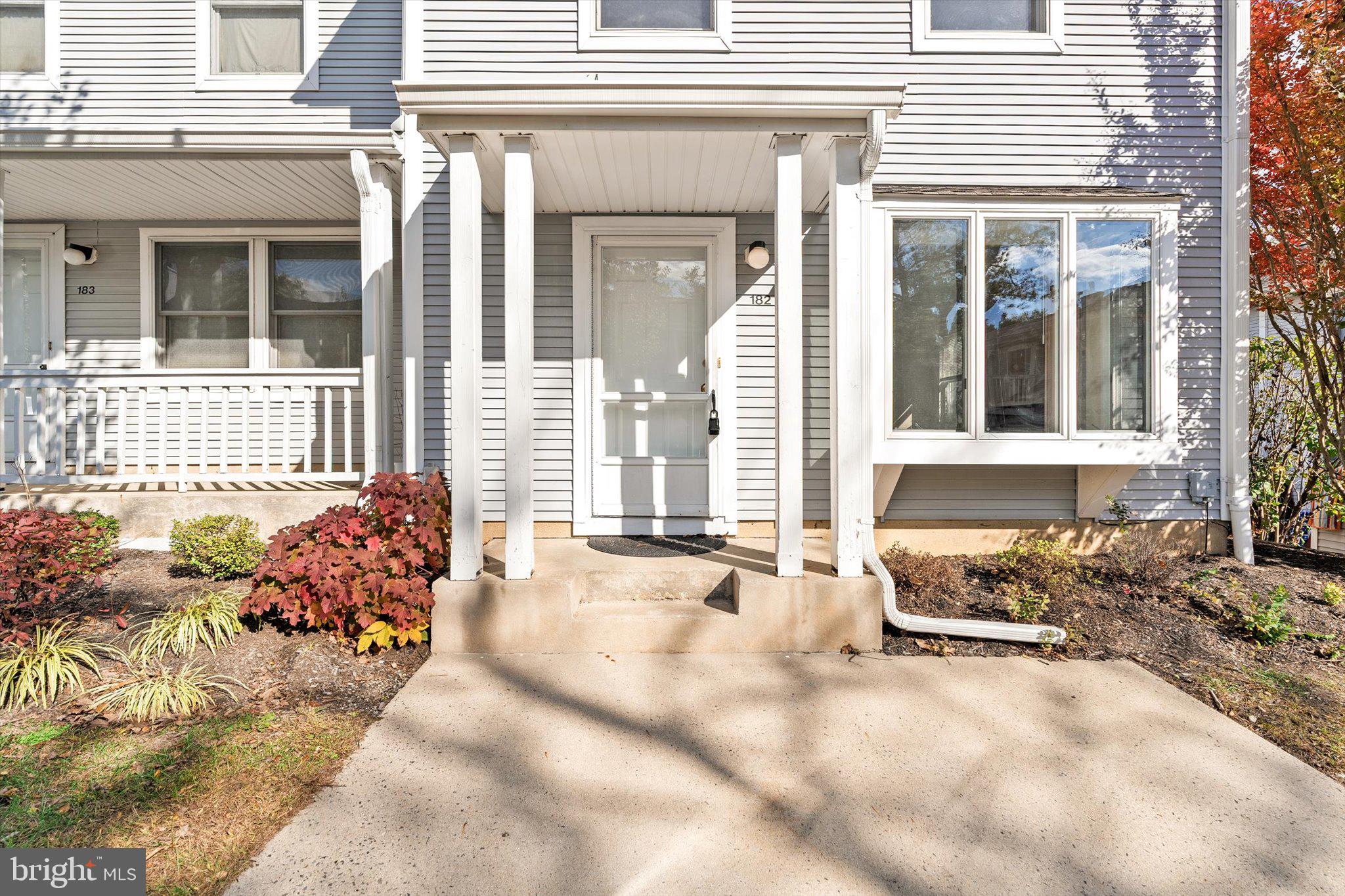 182 JONATHAN DAYTON