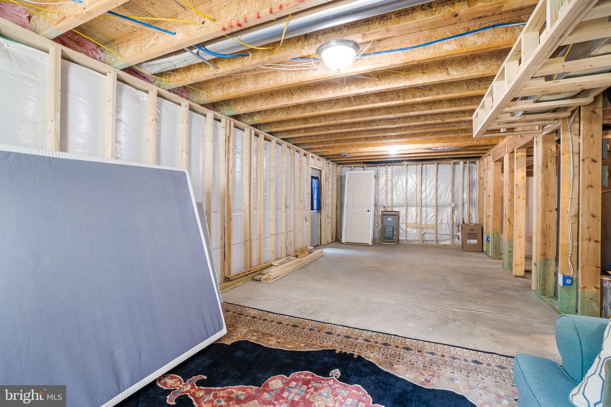 LADYSMITH VILLAGE - Residential