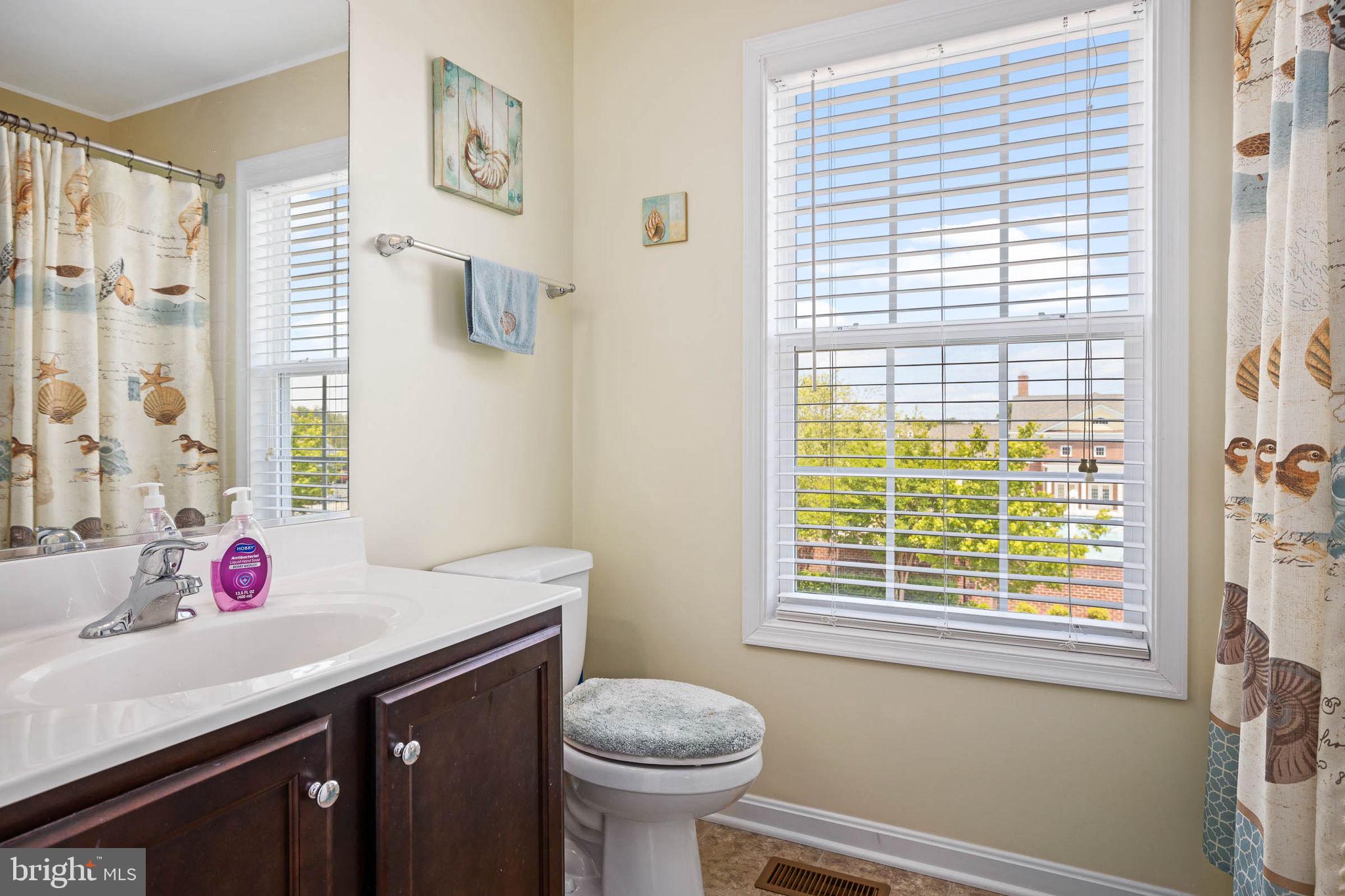 LADYSMITH VILLAGE - Residential