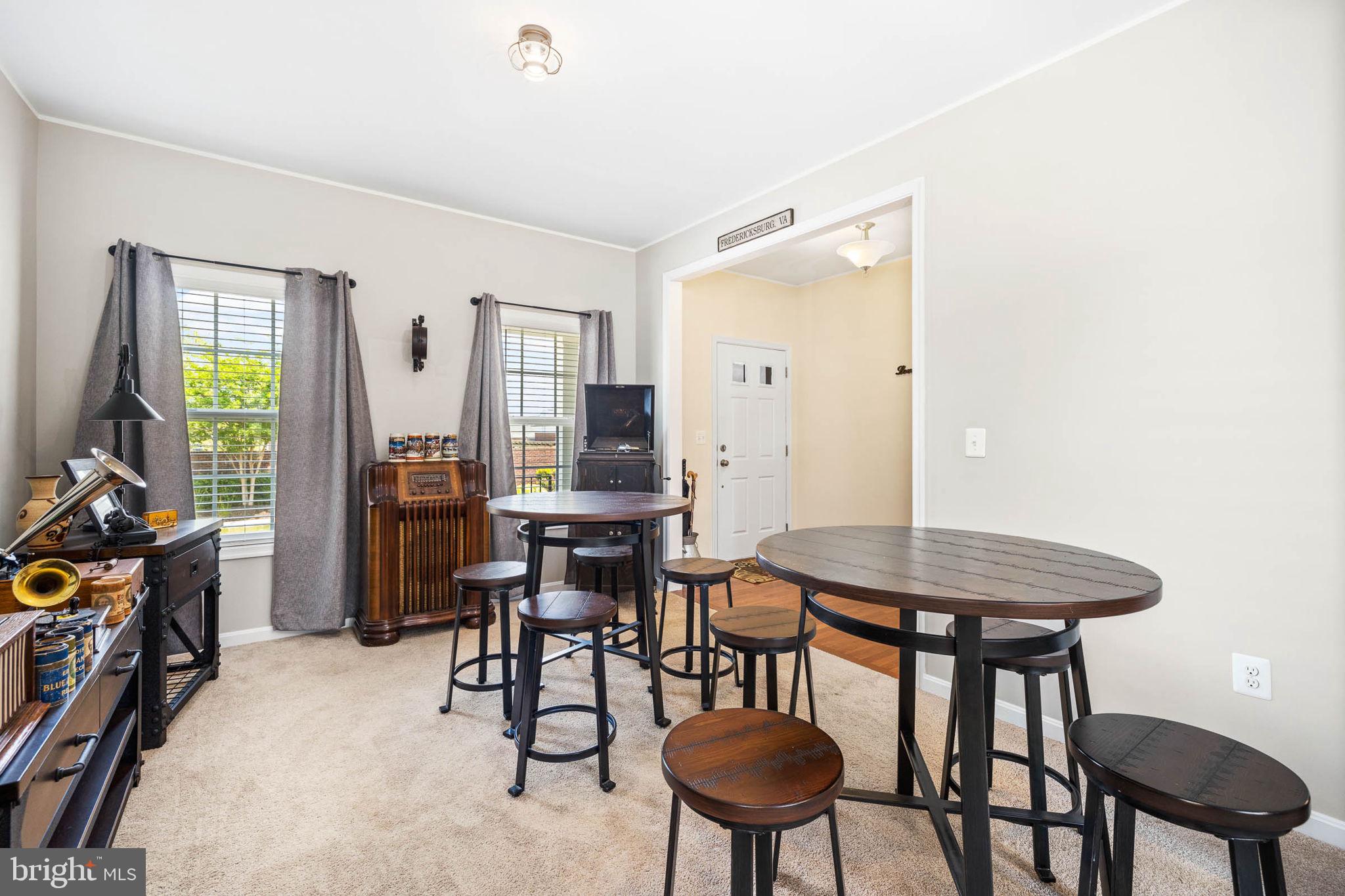 LADYSMITH VILLAGE - Residential