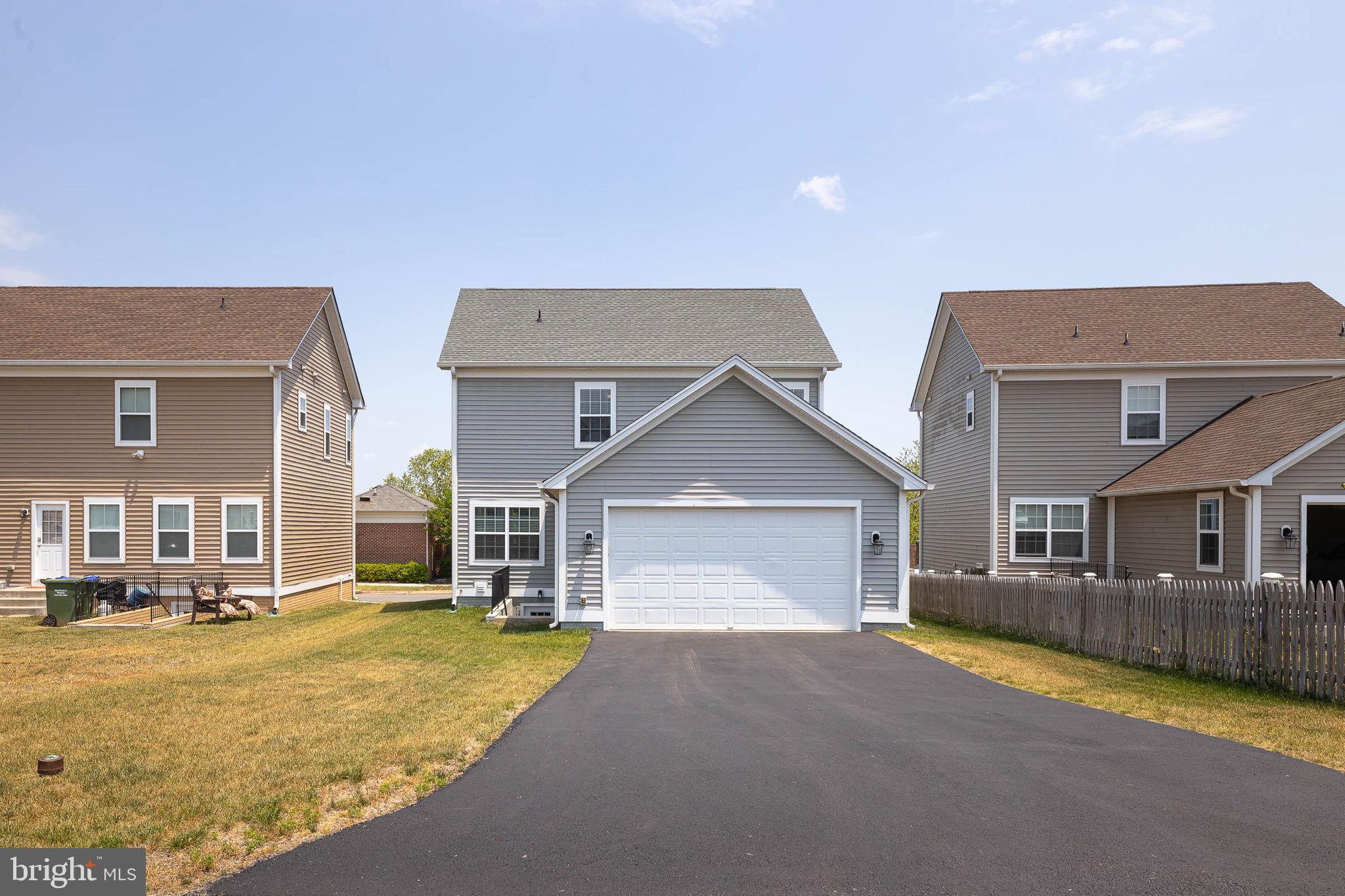 LADYSMITH VILLAGE - Residential