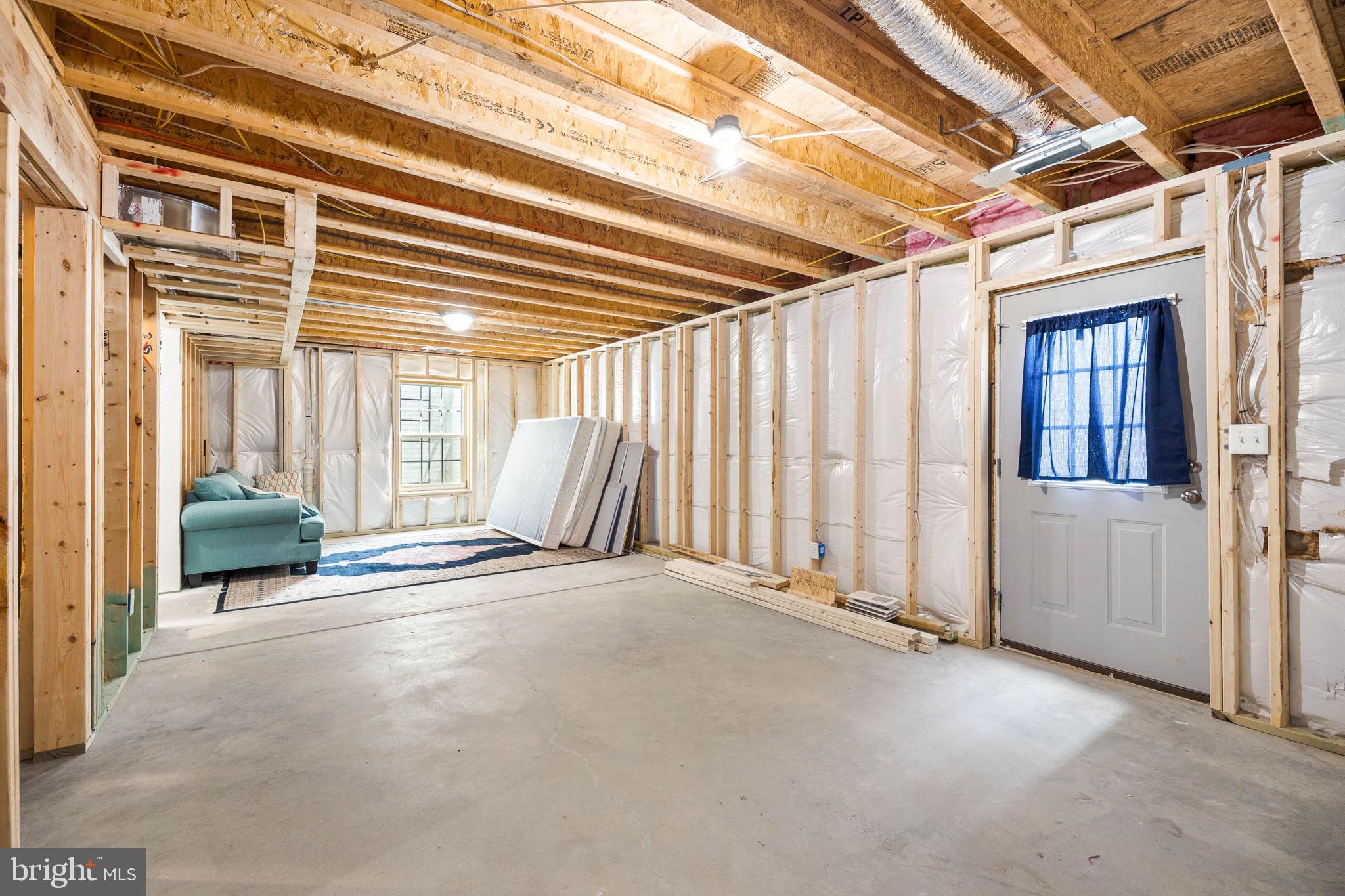 LADYSMITH VILLAGE - Residential