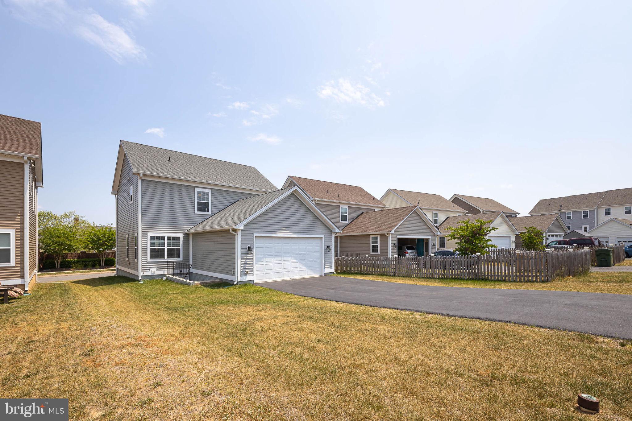 LADYSMITH VILLAGE - Residential