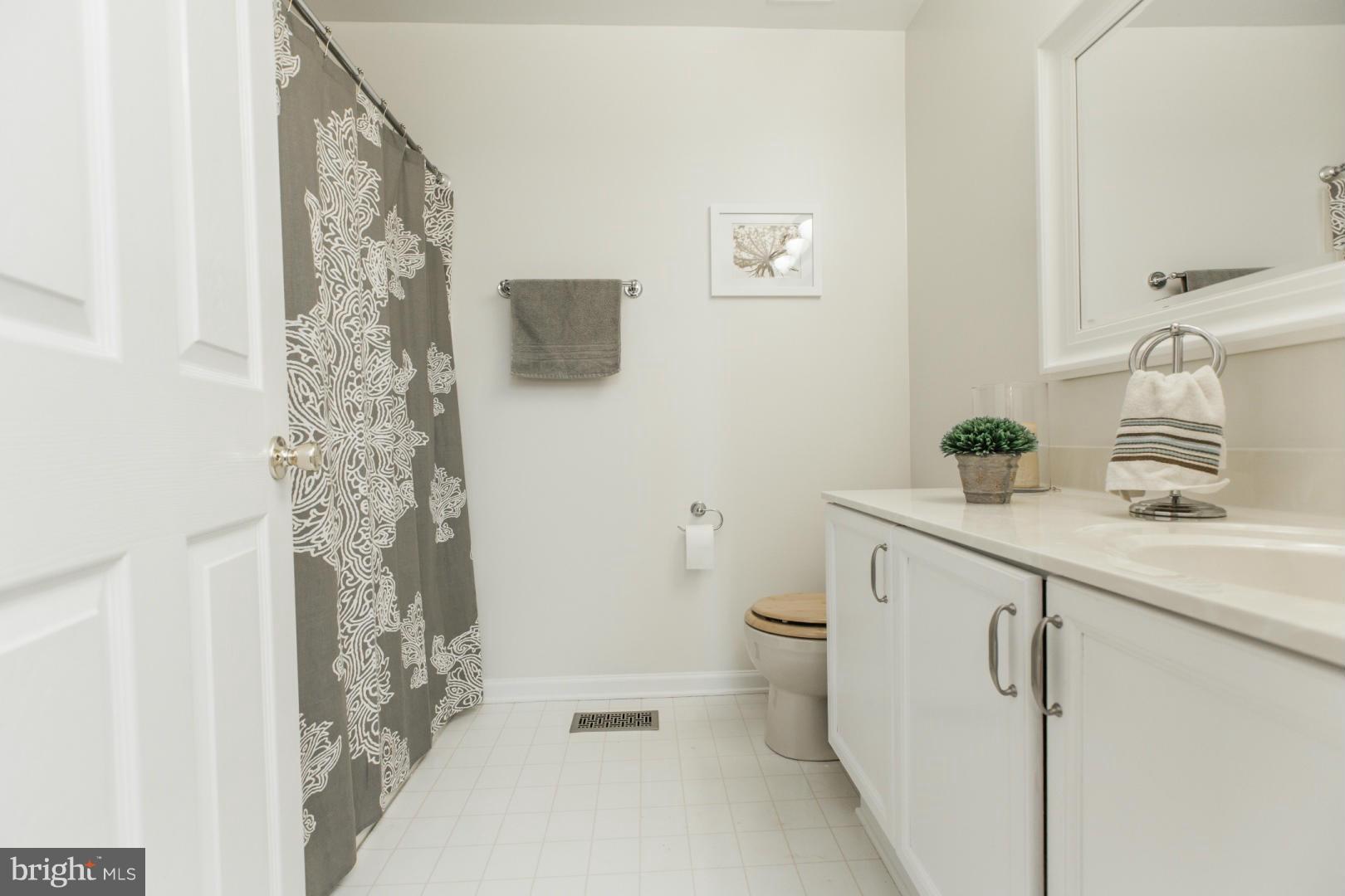 LAUREL RIDGE - Residential