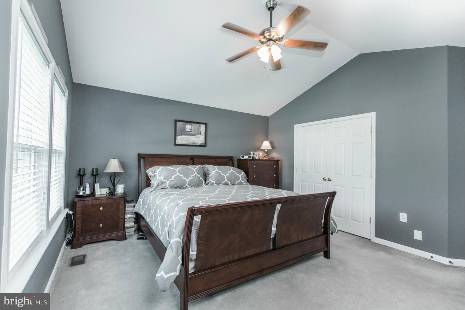 LAUREL RIDGE - Residential