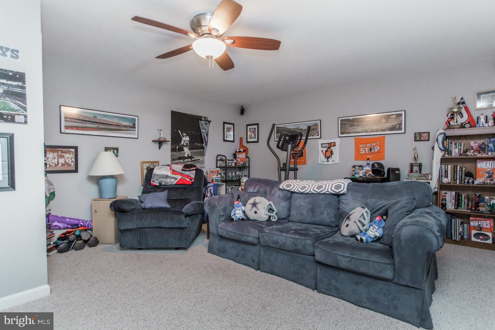 LAUREL RIDGE - Residential