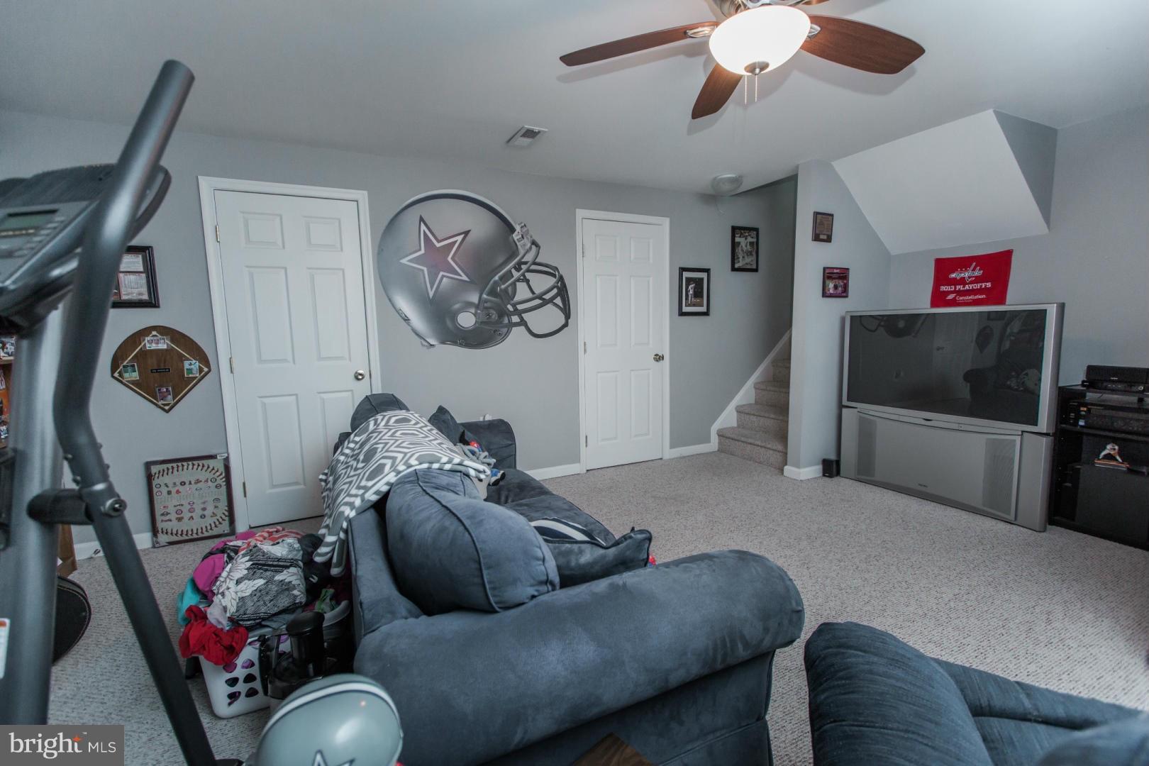 LAUREL RIDGE - Residential