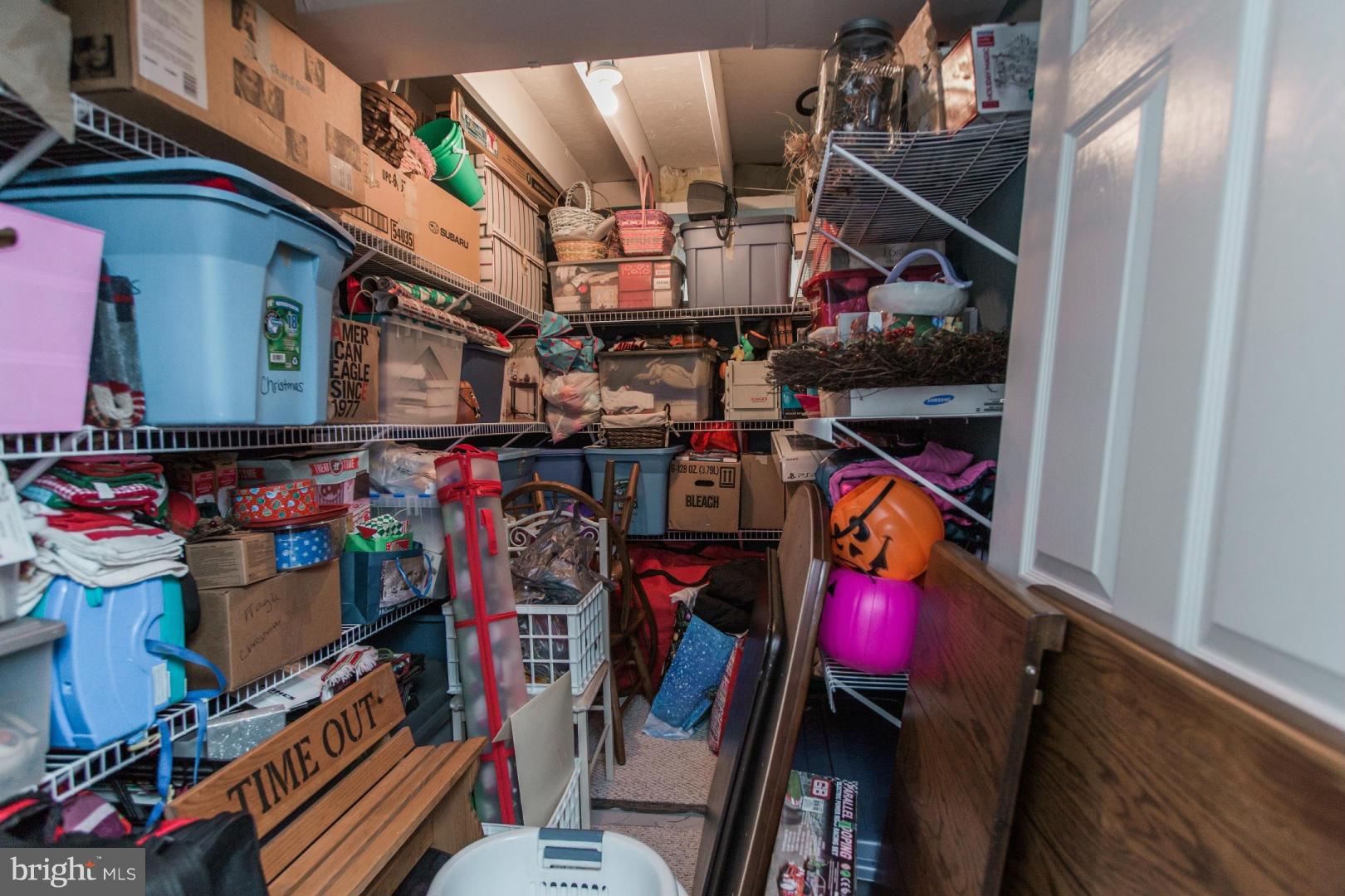 LAUREL RIDGE - Residential