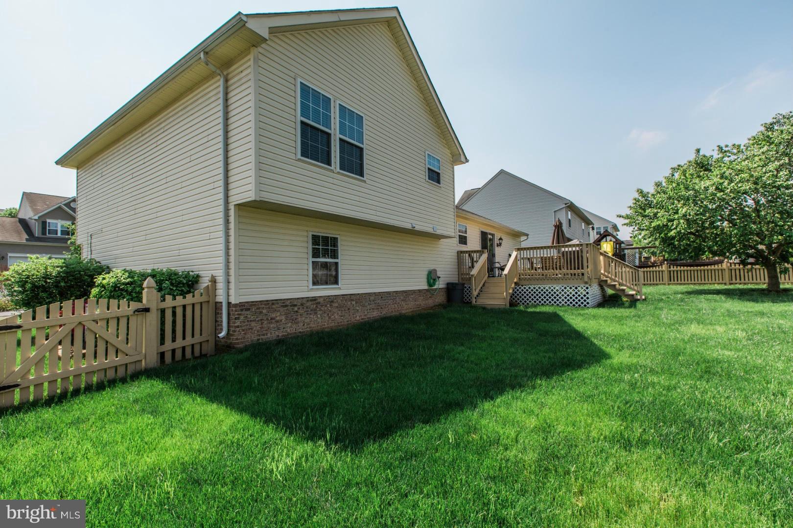 LAUREL RIDGE - Residential