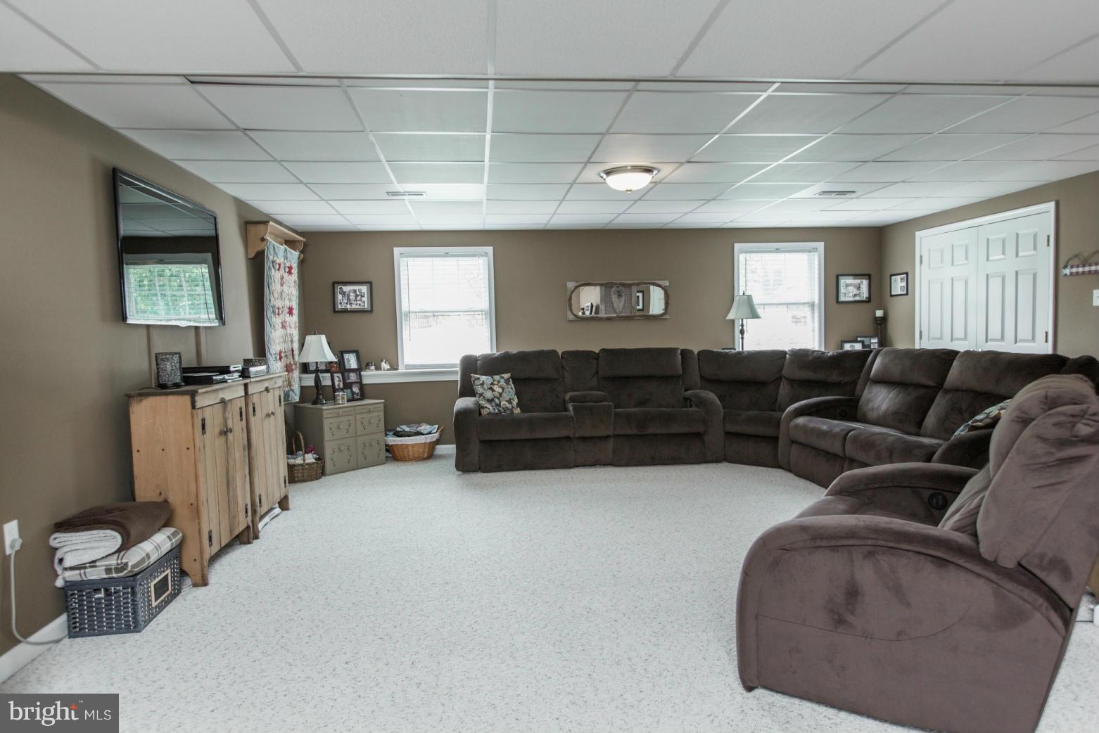 LAUREL RIDGE - Residential