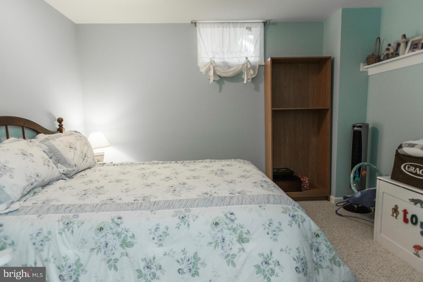 LAUREL RIDGE - Residential