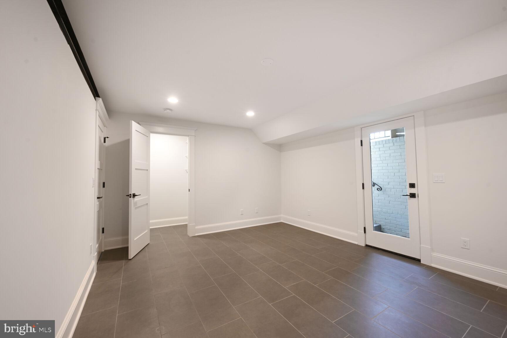 GEORGE WASHINGTON PARK - Residential