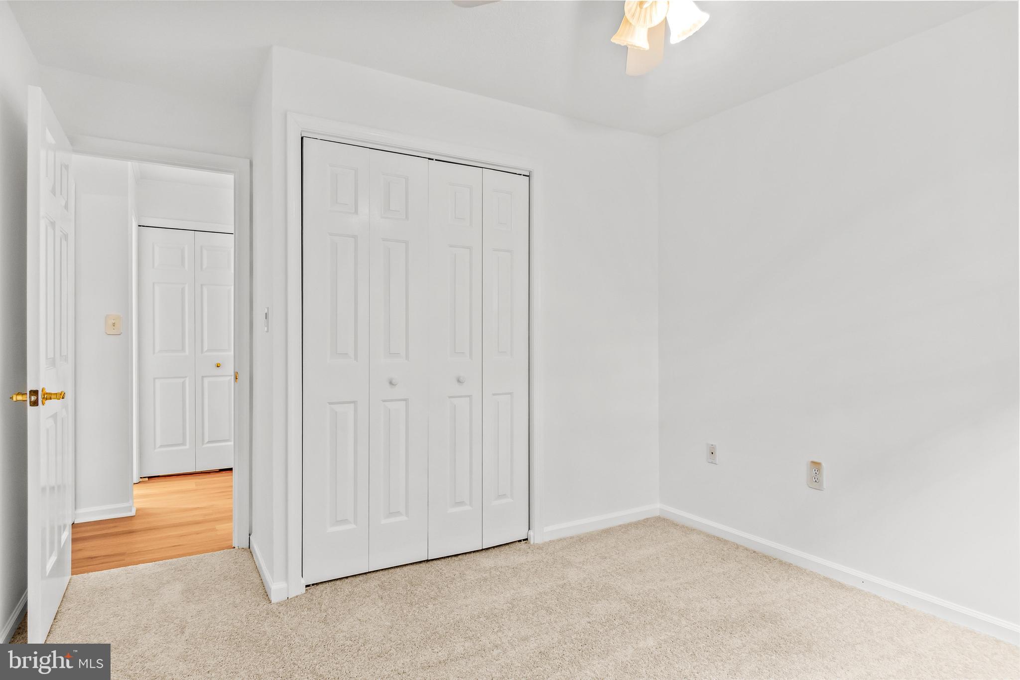 RIVERSIDE PARK - Residential