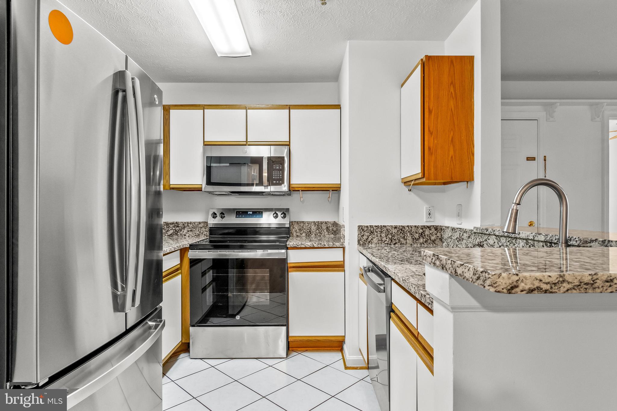 RIVERSIDE PARK - Residential