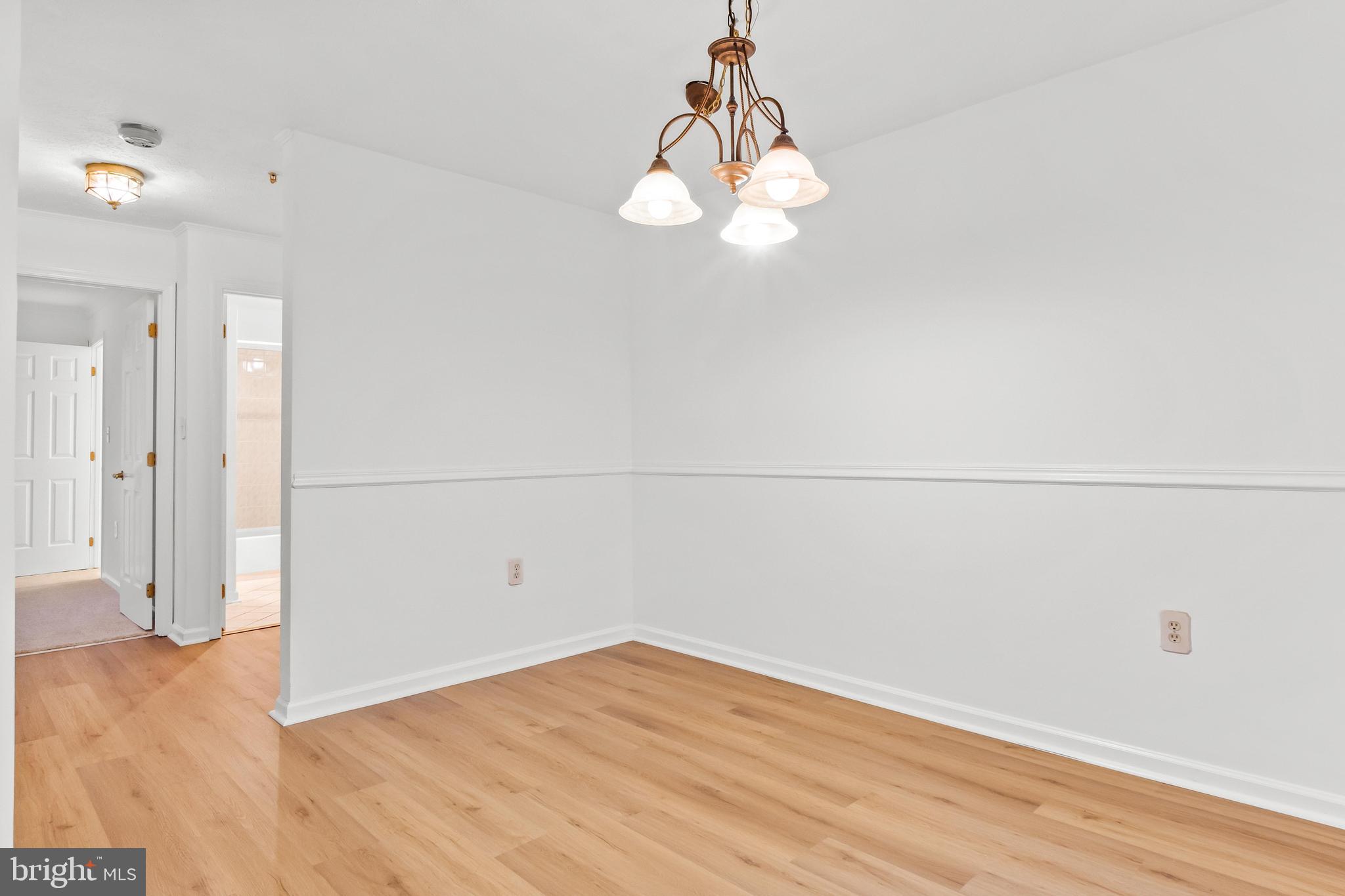 RIVERSIDE PARK - Residential