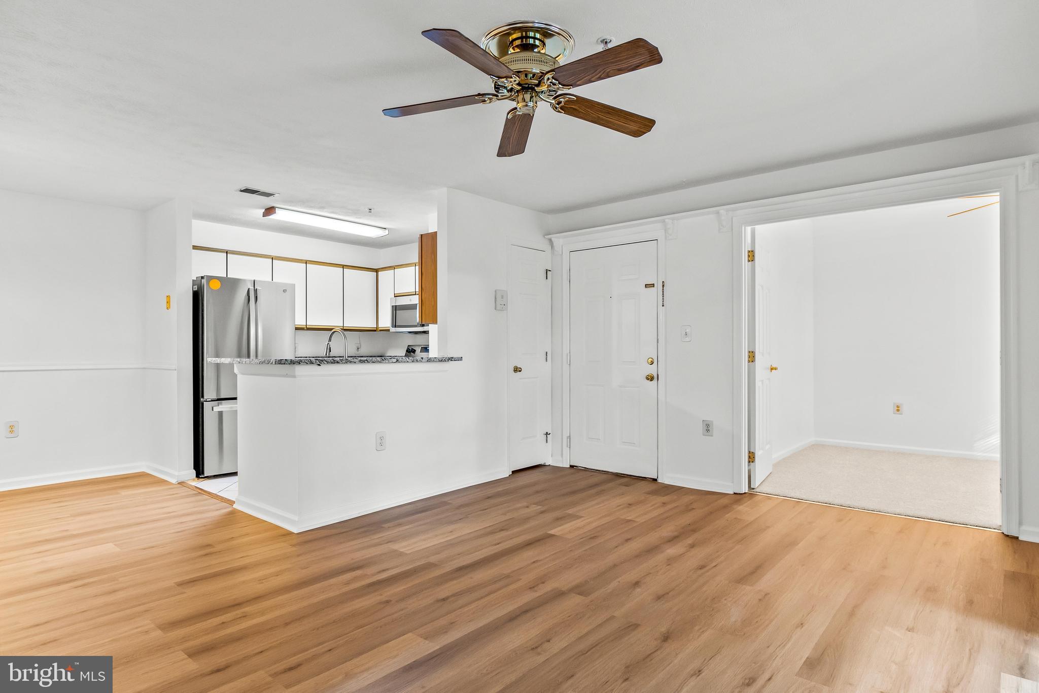 RIVERSIDE PARK - Residential