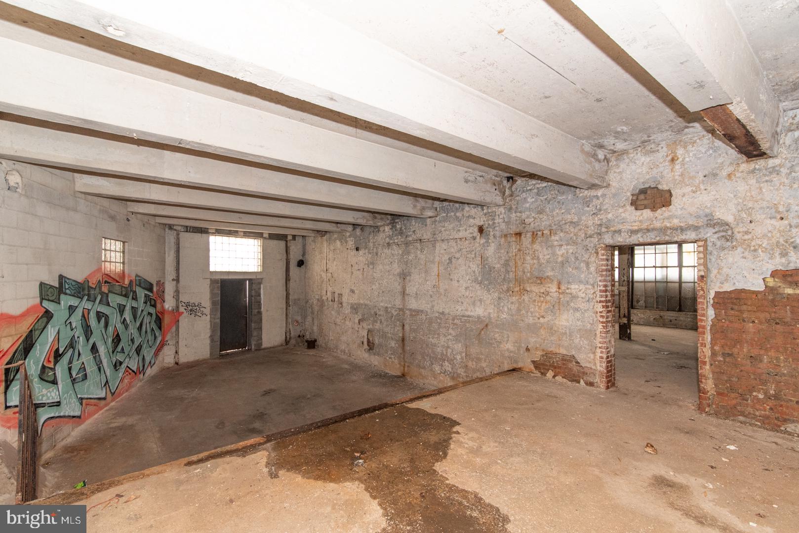 FRANKLINTOWN ROAD - Commercial Sale