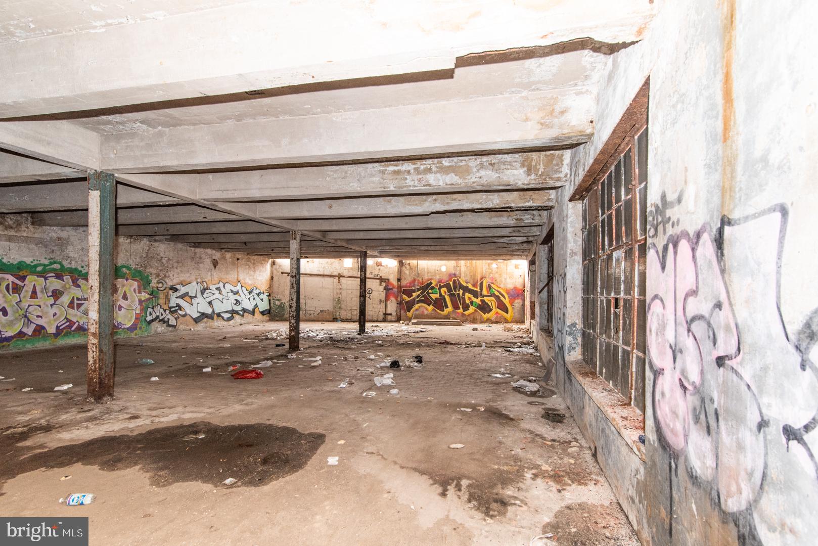 FRANKLINTOWN ROAD - Commercial Sale