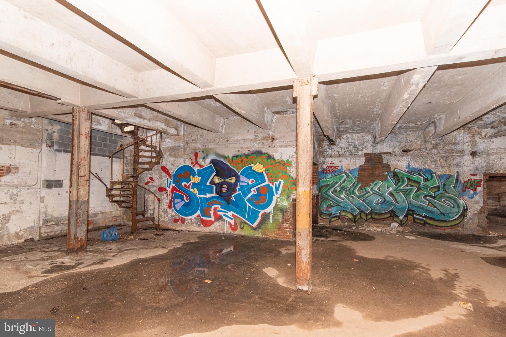 FRANKLINTOWN ROAD - Commercial Sale