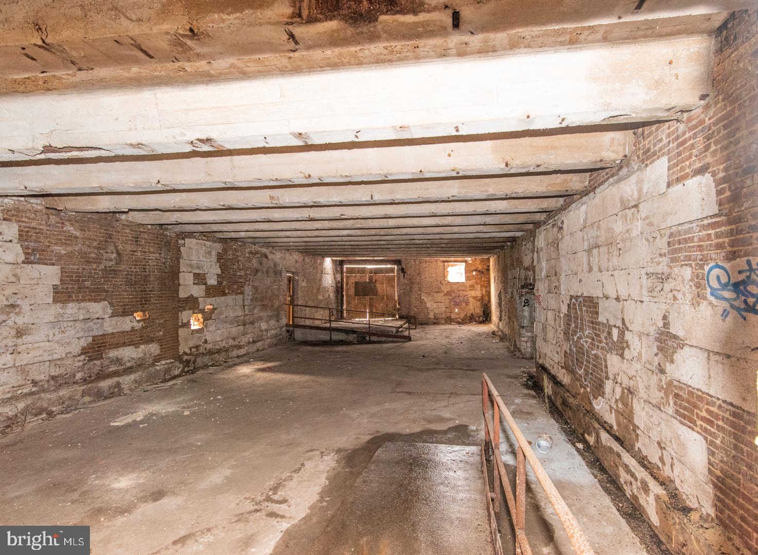 FRANKLINTOWN ROAD - Commercial Sale