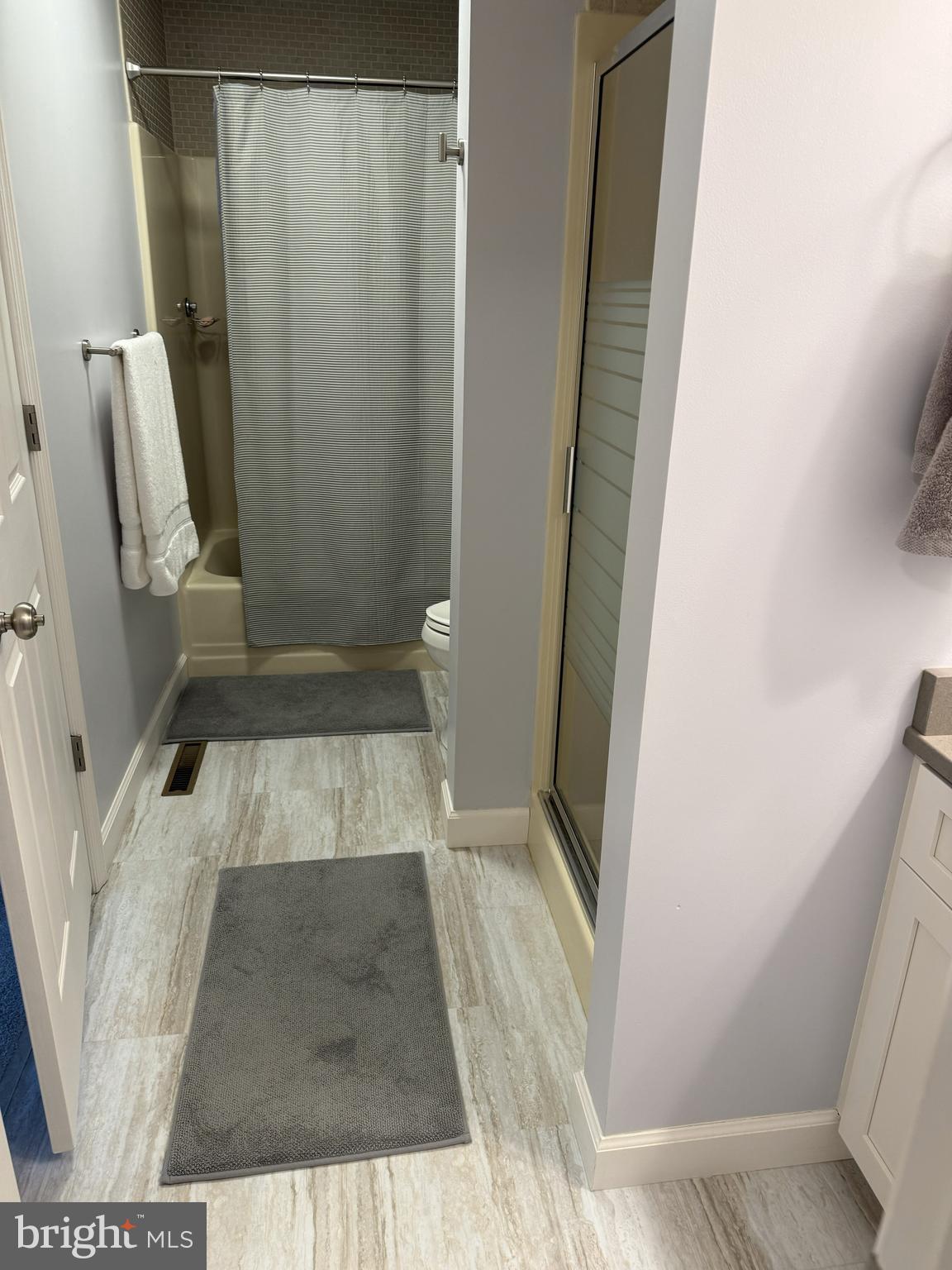 THOMAS GARDENS - Residential