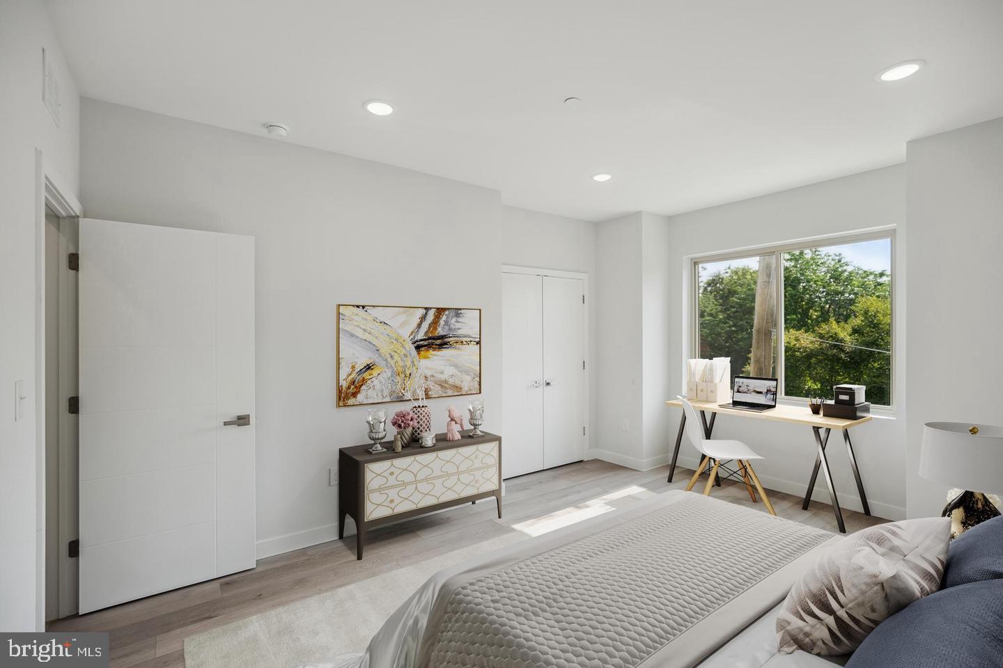 2218 N MARSHALL STREET B