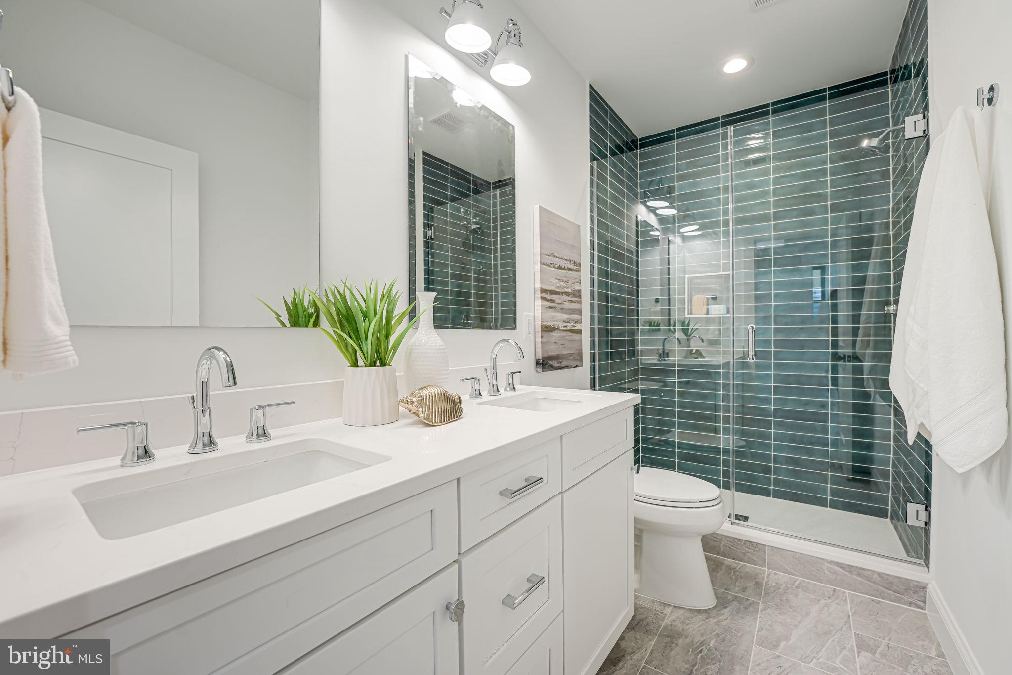 ADDISON HEIGHTS - Residential