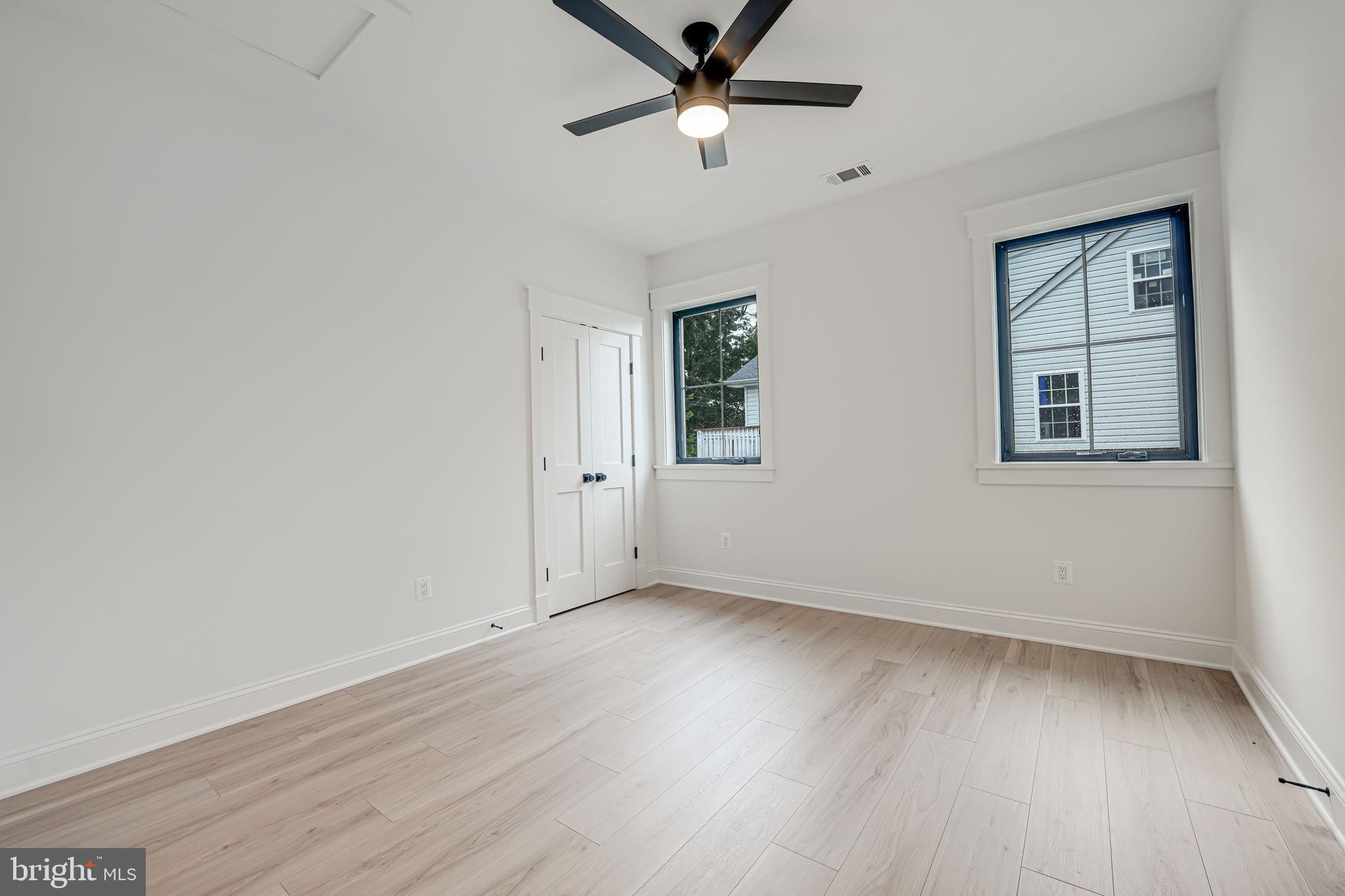 ADDISON HEIGHTS - Residential