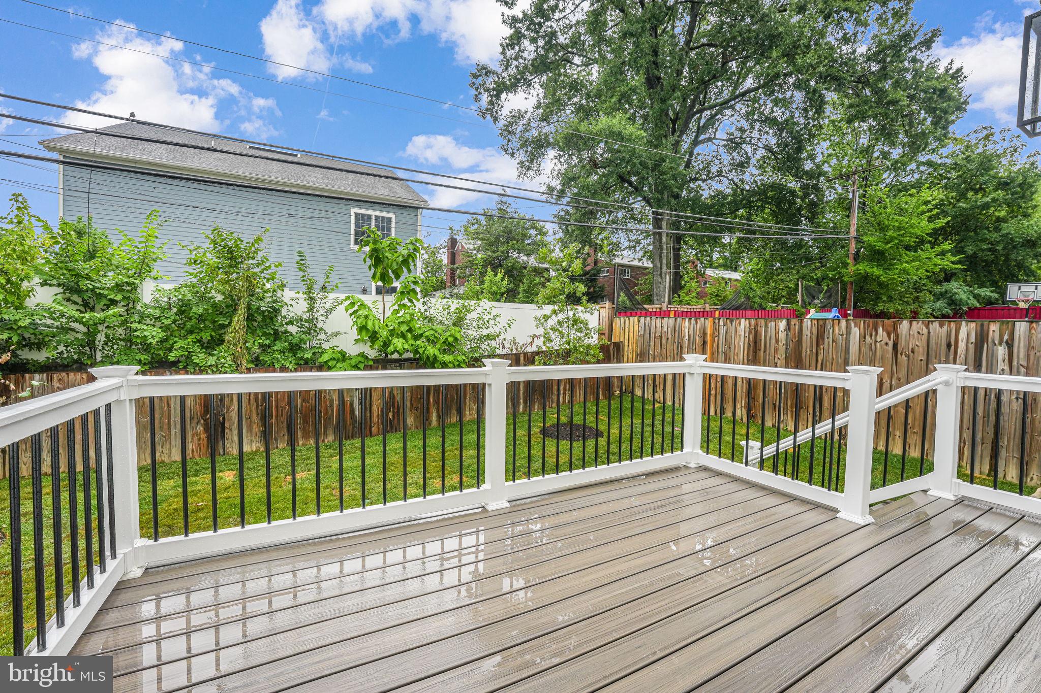 ADDISON HEIGHTS - Residential