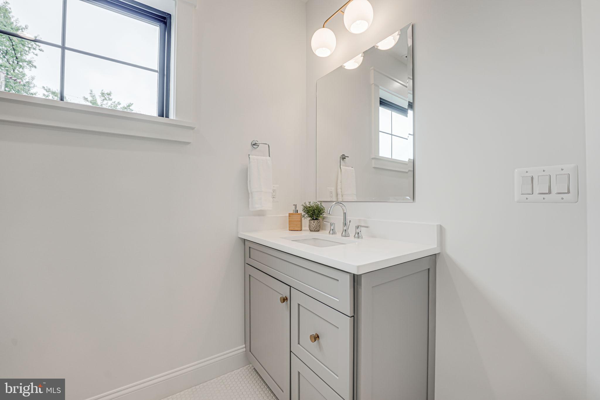 ADDISON HEIGHTS - Residential