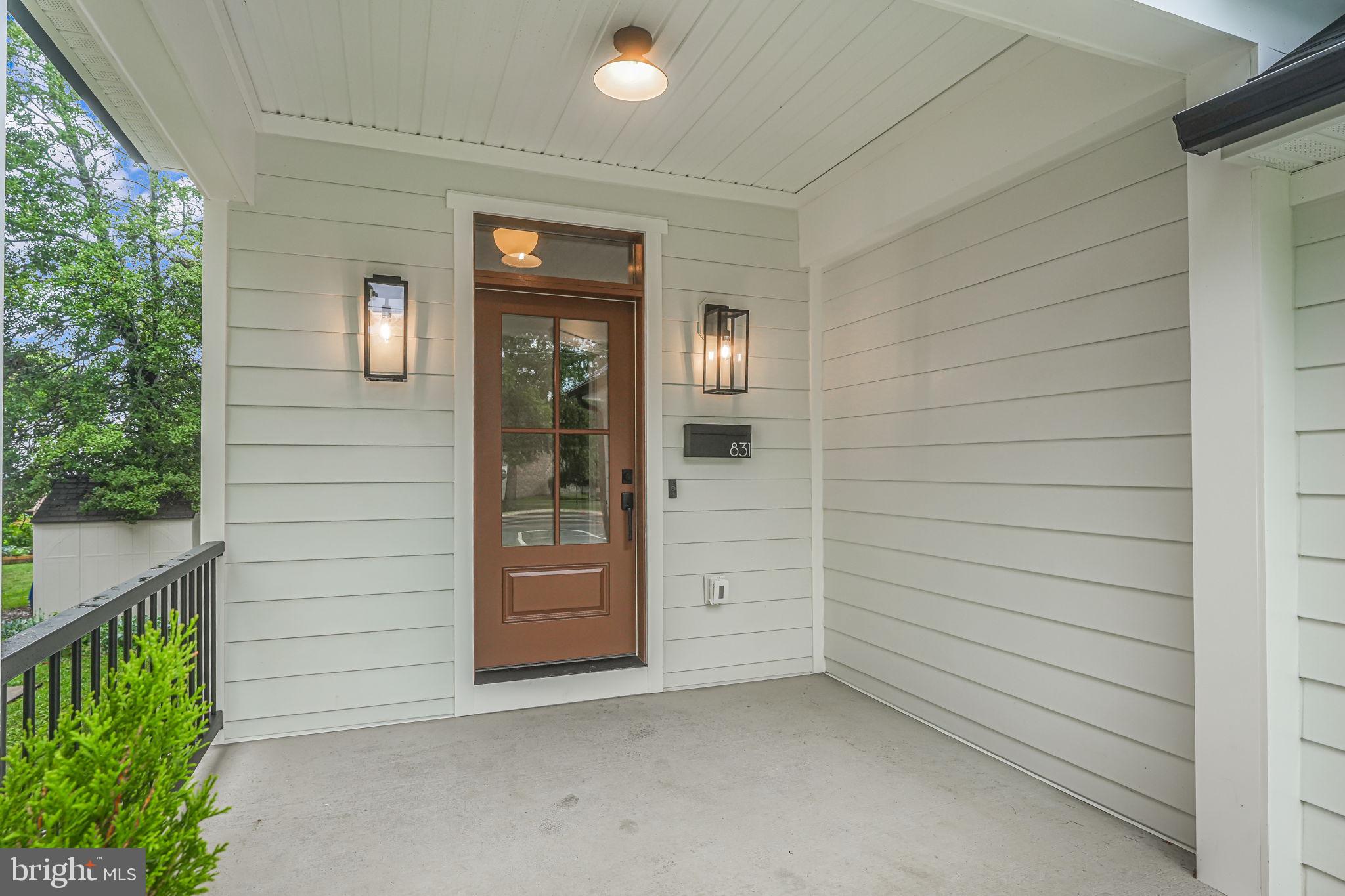 ADDISON HEIGHTS - Residential