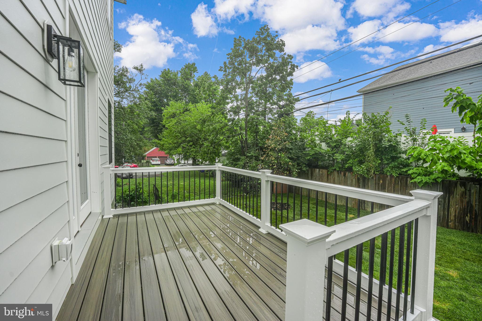 ADDISON HEIGHTS - Residential