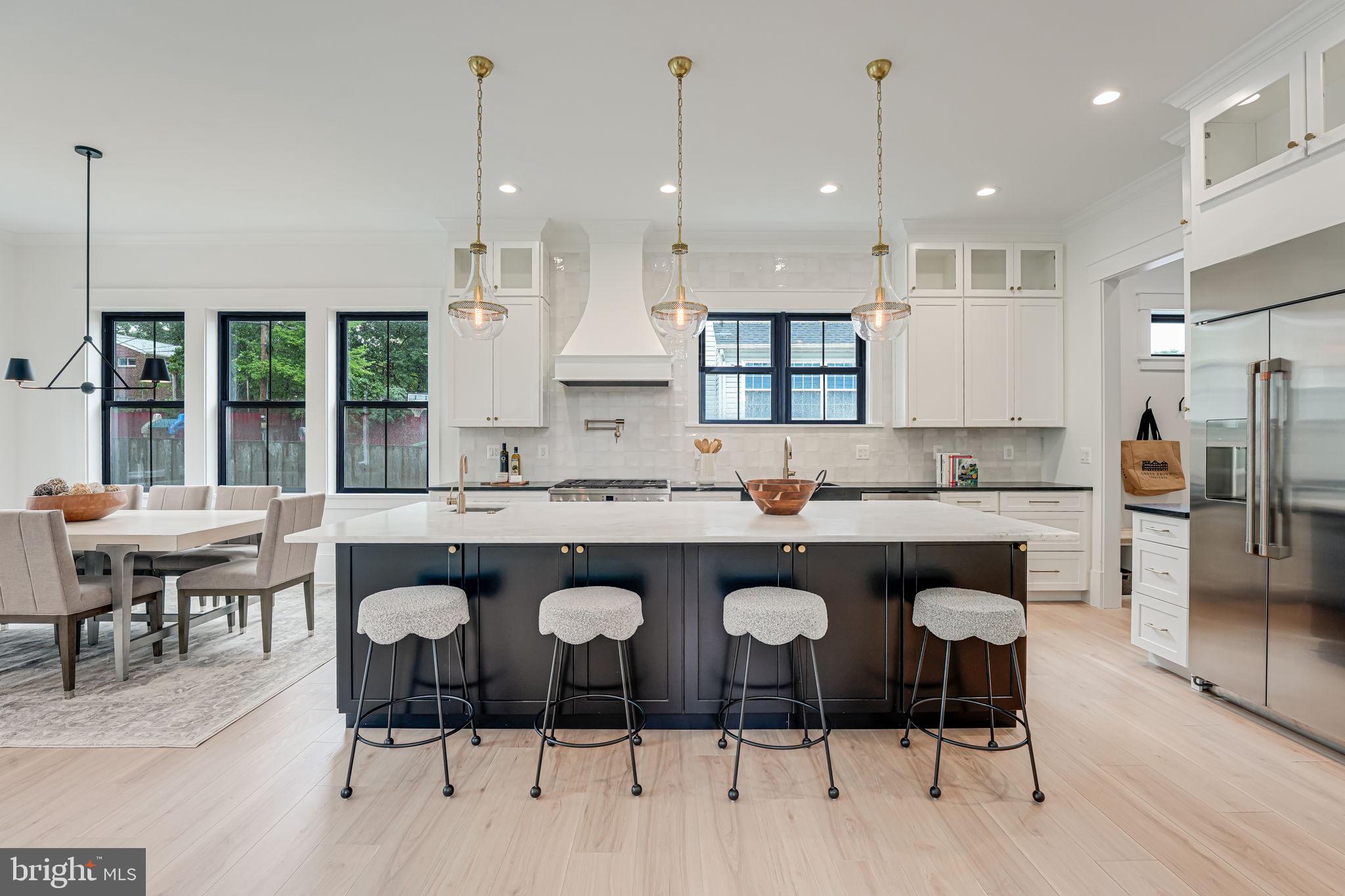 ADDISON HEIGHTS - Residential